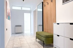 Apartman Sokobanja – moderan hodnik Moderan hodnik apartmana u Sokobanji